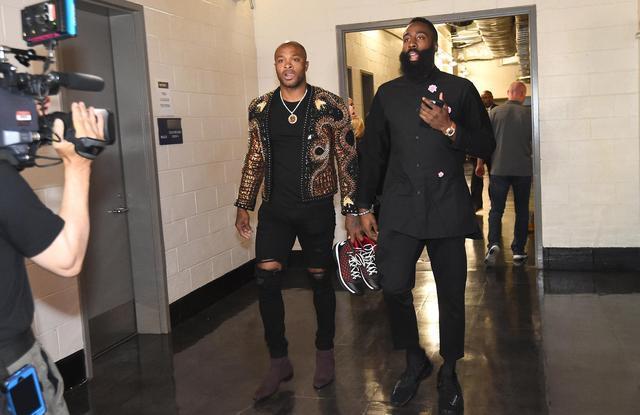 德转评年度最佳前锋：登贝莱、哈兰德、凯恩、姆巴佩入围（德转公布年度最佳前锋候选名单：哈兰德、凯恩、姆巴佩、登贝莱在列）