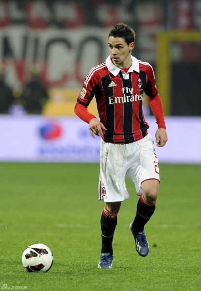 率队一波流！布伦森单节20分2篮板&尼克斯三节轰下115分（布伦森单节20分2板引爆攻势，尼克斯三节已砍下115分）