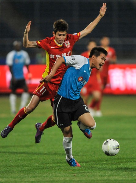 图片报：拜仁内部认为诺伊尔将续约一年，乌尔比希是他接班人（图片报称：拜仁倾向与诺伊尔续约一年，乌尔比希被视为接班人）