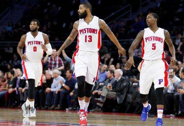 巴媒：若昂-戈麦斯的谈判有进展，曼联希望新年前能敲定交易（巴媒称若昂-戈麦斯谈判推进，曼联盼在新年前完成交易）